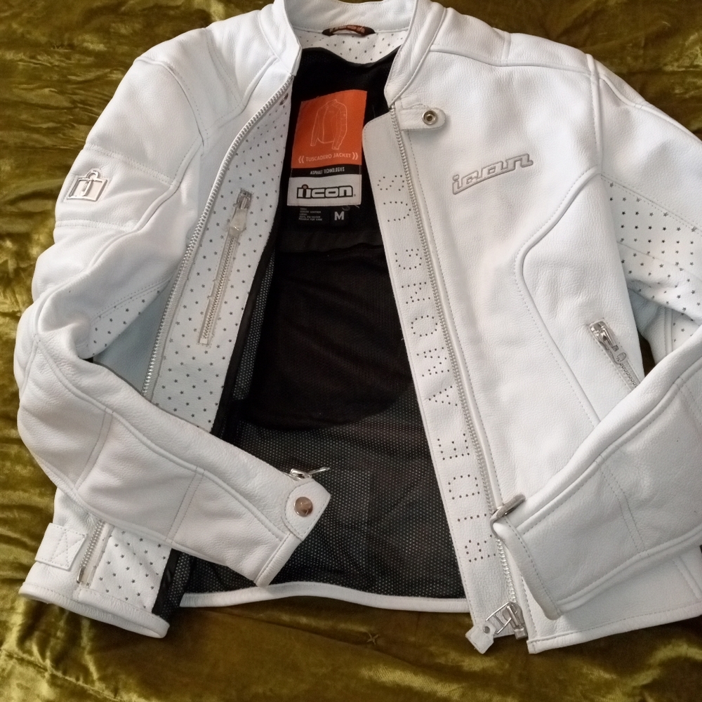 ICON WOMEN'S RIDING JACKET. WHITE, SIZE M